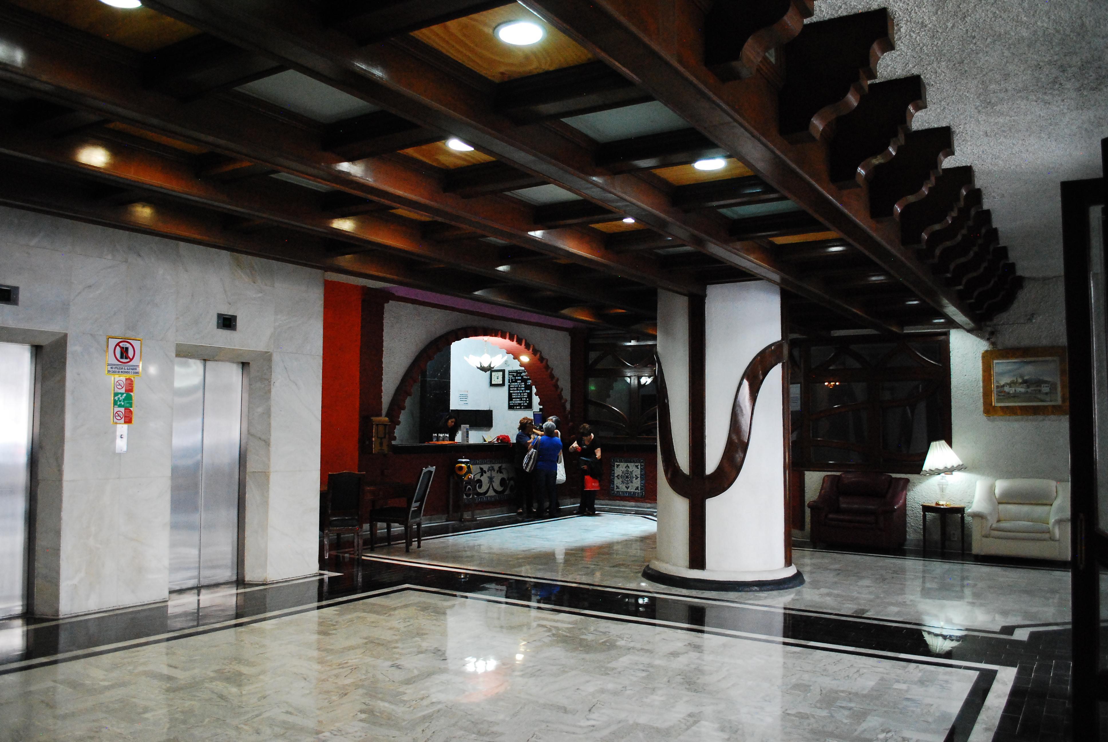 מלון Aristos פואבלה מראה חיצוני תמונה