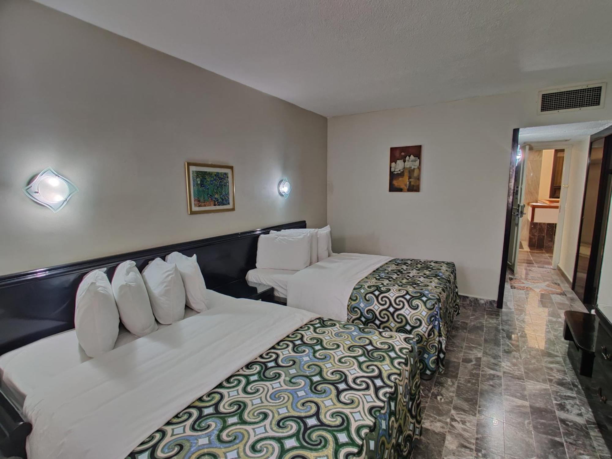 מלון Aristos פואבלה מראה חיצוני תמונה